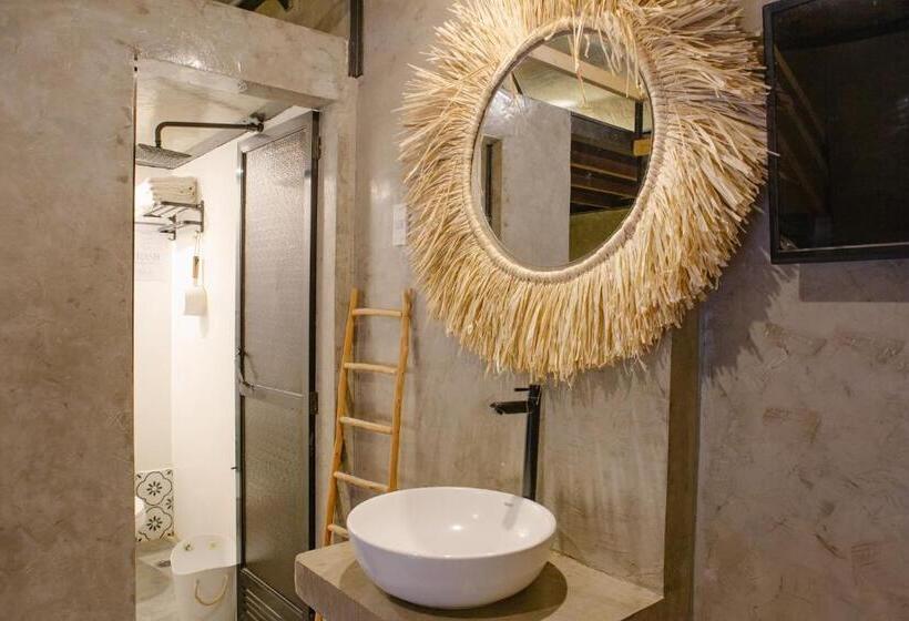 Пансион Your Brothers House Tribal Village