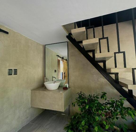 Пансион Your Brothers House Tribal Village