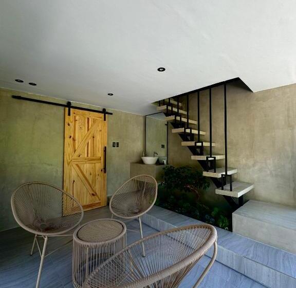 Пансион Your Brothers House Tribal Village