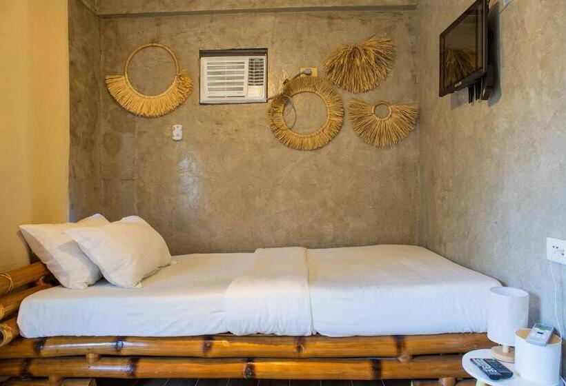 Пансион Your Brothers House Tribal Village