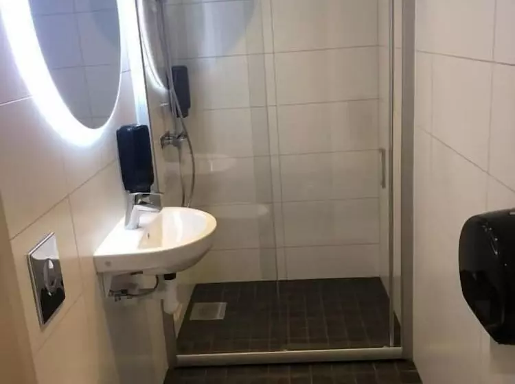 Aamiaismajoitus (B&B) Landvetter Parkering