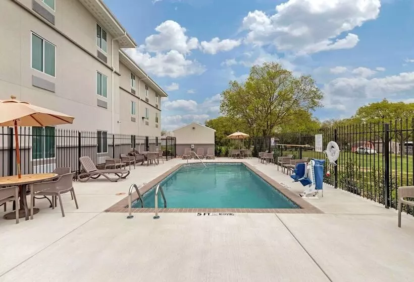 Hotelli Mainstay Suites Lancaster Dallas South