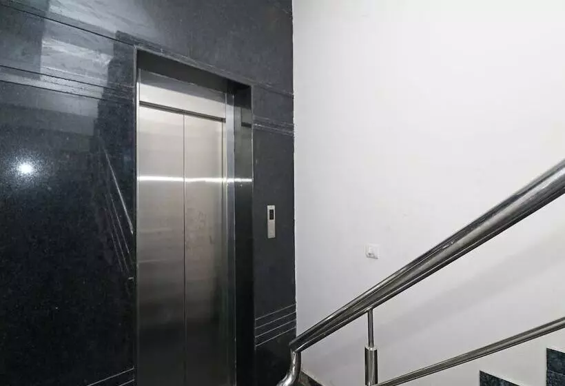 Hotelli Oyo 26833 Cabana