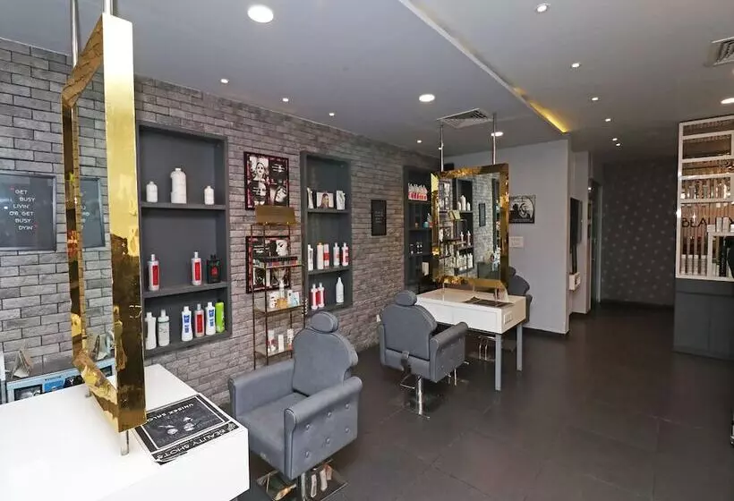 Hotelli Oyo 26833 Cabana