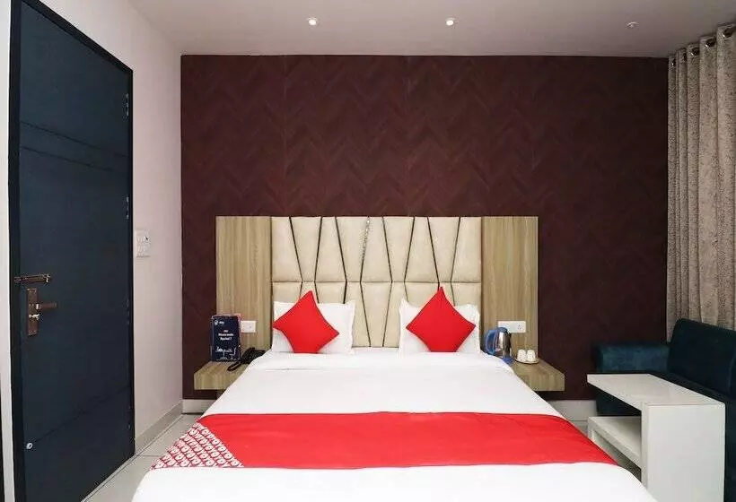 Hotelli Oyo 26833 Cabana