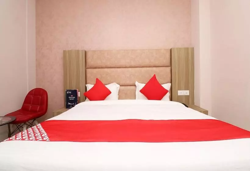 Hotelli Oyo 26833 Cabana