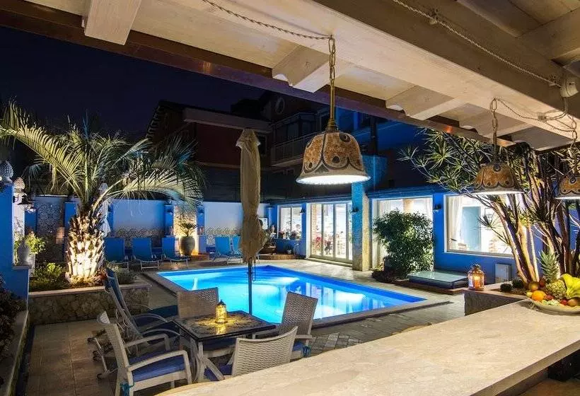 Pension  Mediterranean Charm