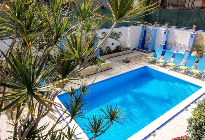 פנסיון Mediterranean Charm