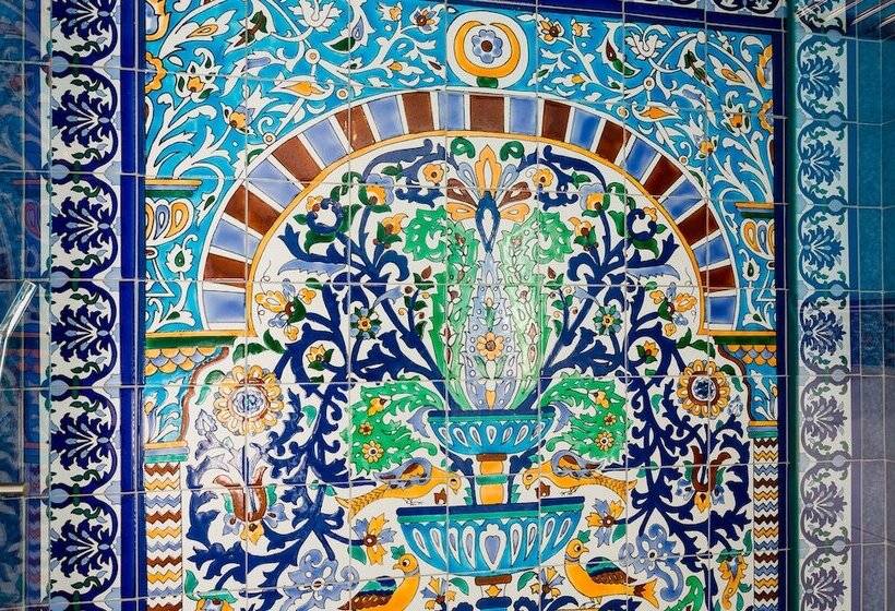 פנסיון Mediterranean Charm