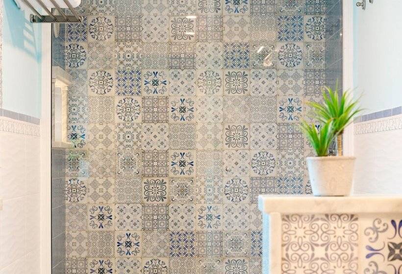 פנסיון Mediterranean Charm