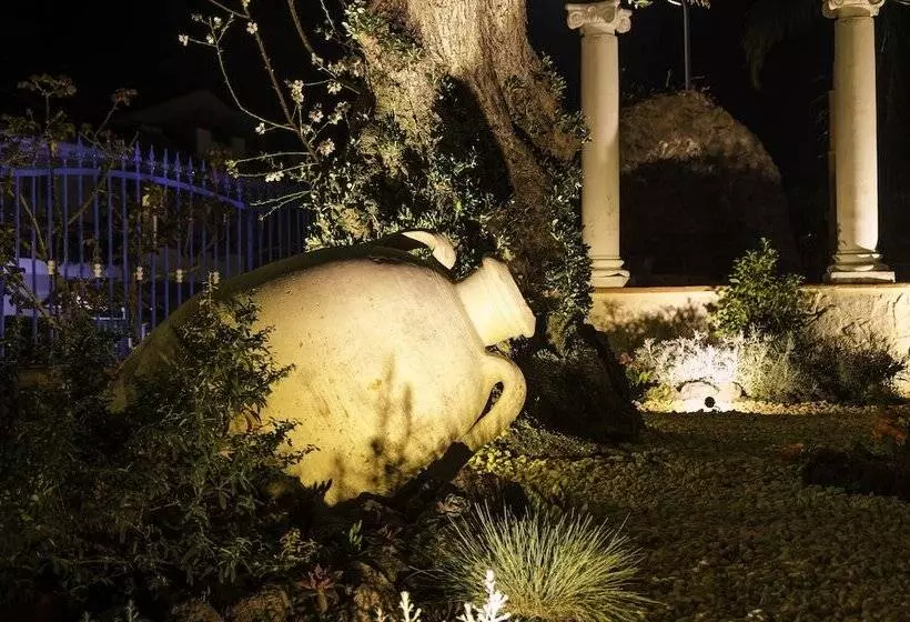 Pension  Mediterranean Charm