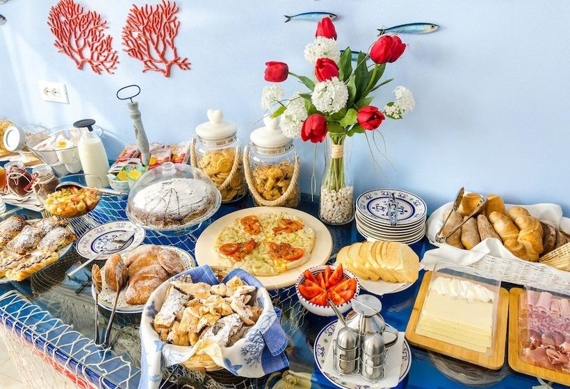 פנסיון Mediterranean Charm