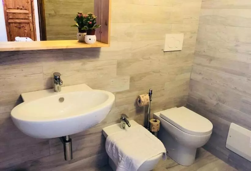 تختخواب و صبحانه La Casetta Di Giuci