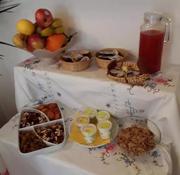 تختخواب و صبحانه La Casetta Di Giuci