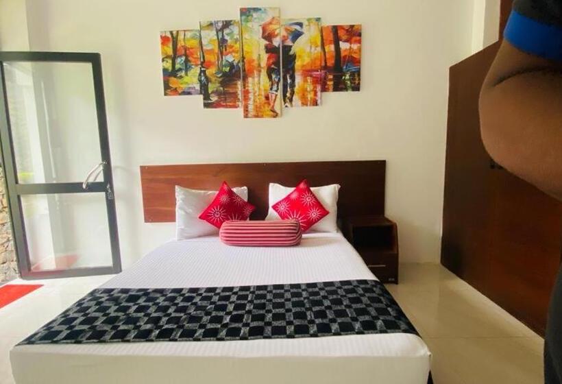 Aloft Grand Hotel Ella