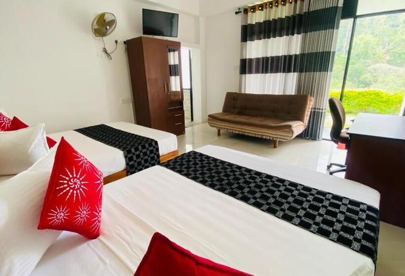 Aloft Grand Hotel Ella