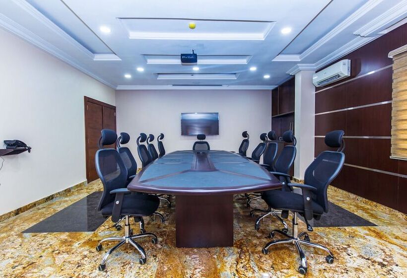 Joygate Hotel & Suites