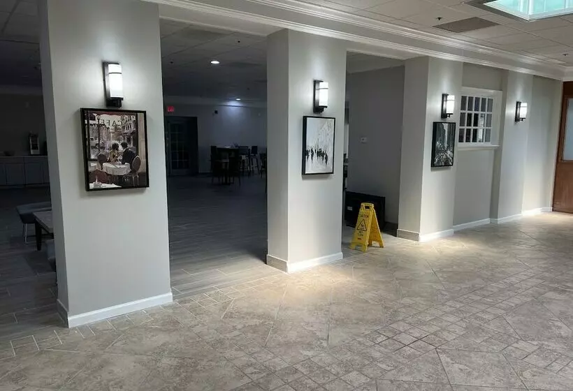 Hotelli Quality Inn & Suites New Hartford   Utica