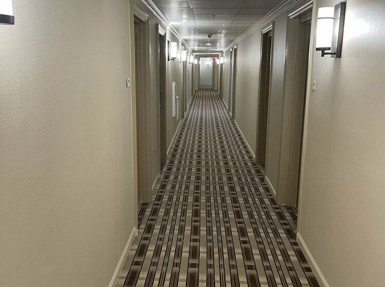 Otel Quality Inn & Suites New Hartford Utica