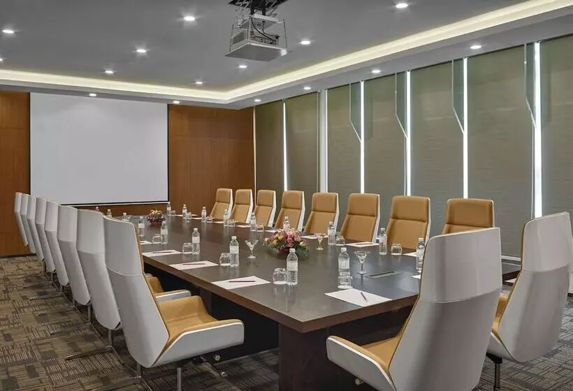 Olympia City Hotel By Dara