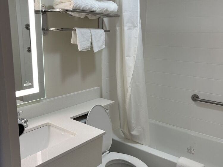 Otel Quality Inn & Suites New Hartford Utica