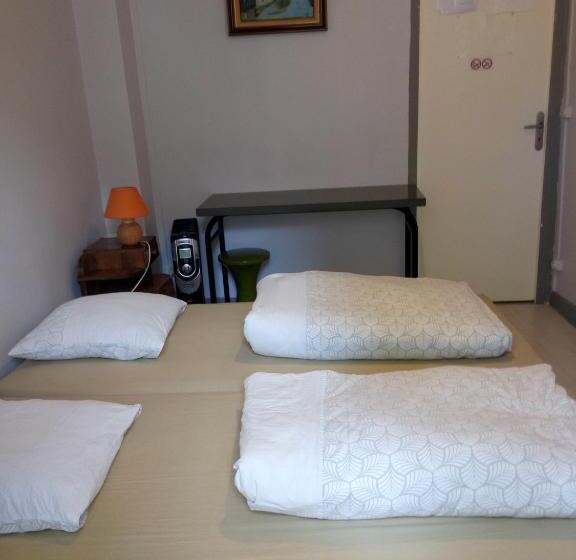 تختخواب و صبحانه Maison Familiale Des Gueyniers