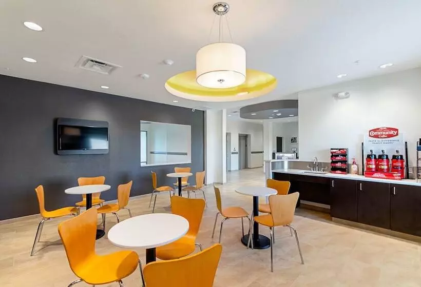 ホテル Studio 6 Austin Airport