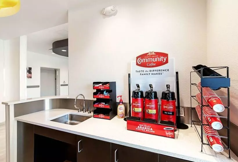 ホテル Studio 6 Austin Airport