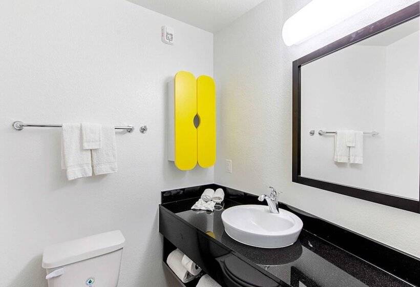 Отель Studio 6 Austin Airport