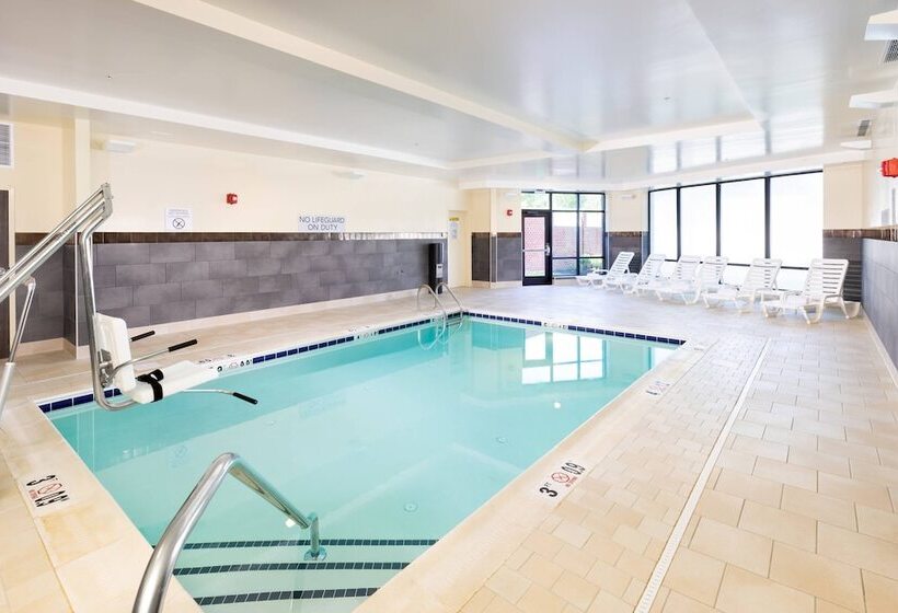 בית מלון כפרי Courtyard By Marriott Bowie