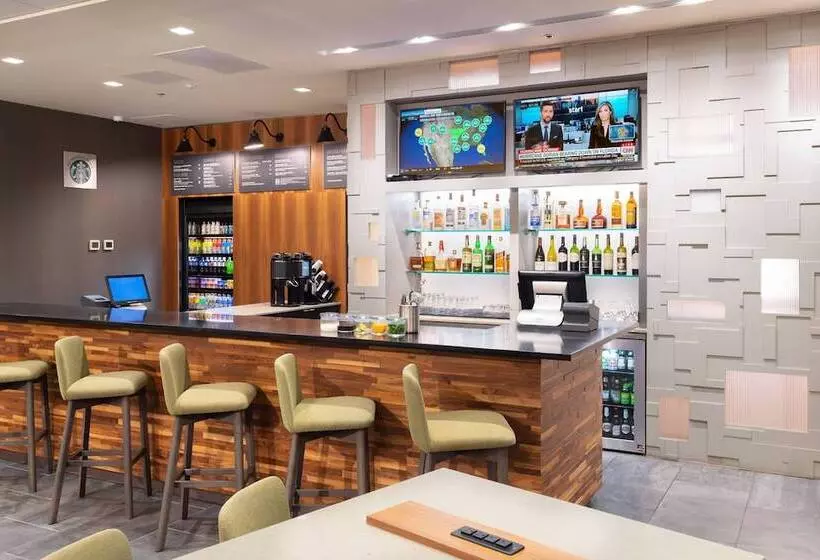 ホテル Courtyard By Marriott Bowie