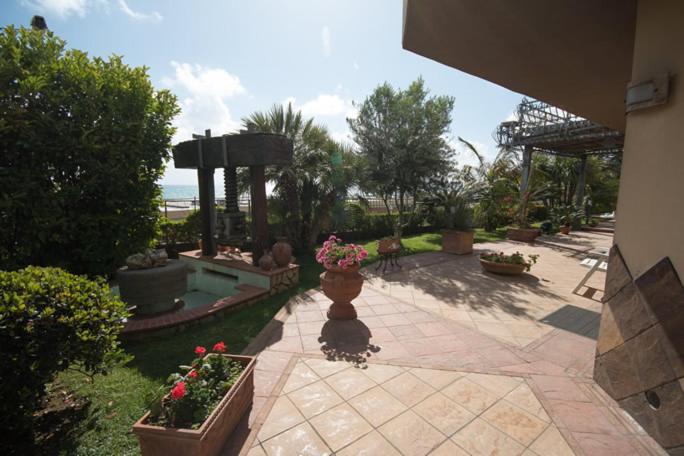 Agapantus Bed & Breakfast