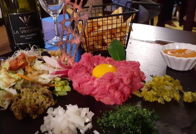 ホテル La Boule D'or