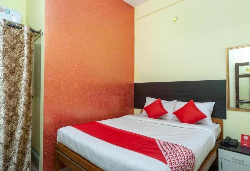 Hotel Oyo 24898 Senthur Murugan Residency