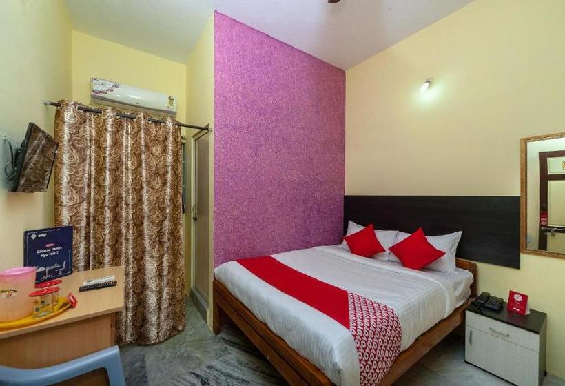 Hotel Oyo 24898 Senthur Murugan Residency