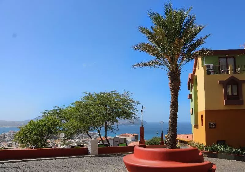 هتل Pombas Brancas Resort