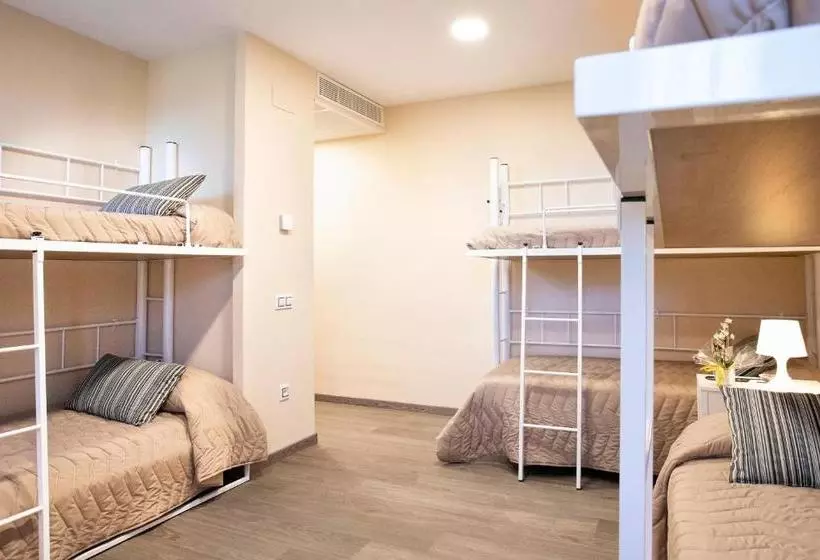 هاستل Finca La Capella