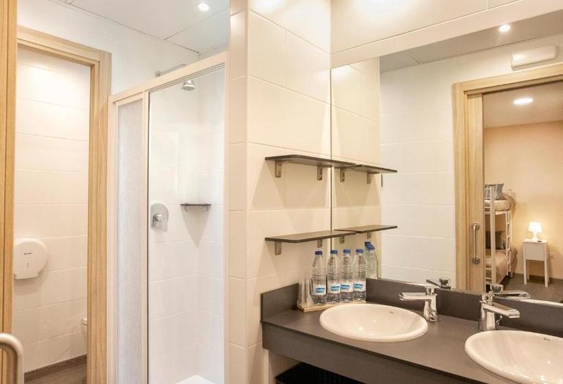 هاستل Finca La Capella