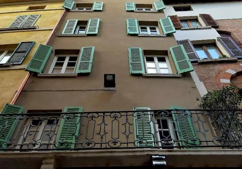 هاستل Locanda Delle Mercanzie