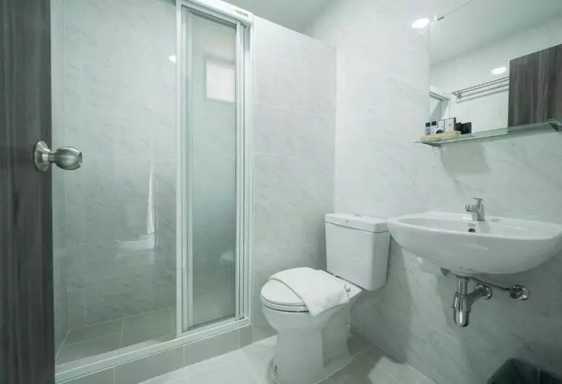 هتل Tassana Place