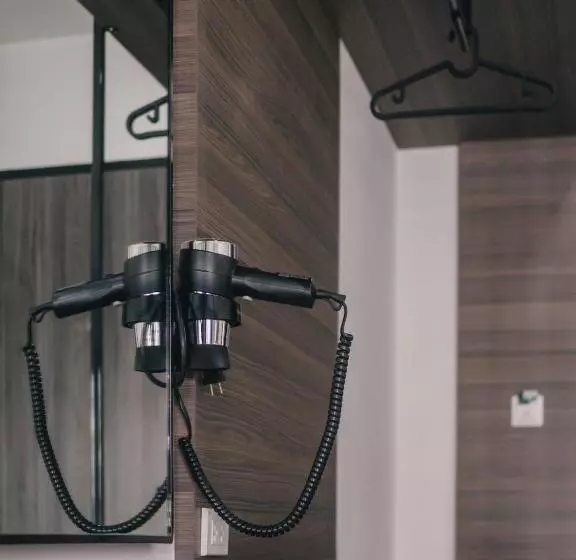 هتل Tassana Place