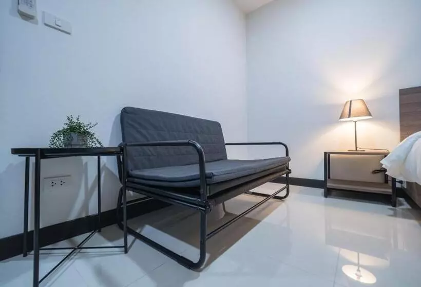 هتل Tassana Place