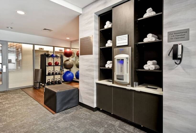 فندق Fairfield Inn & Suites By Marriott Plymouth