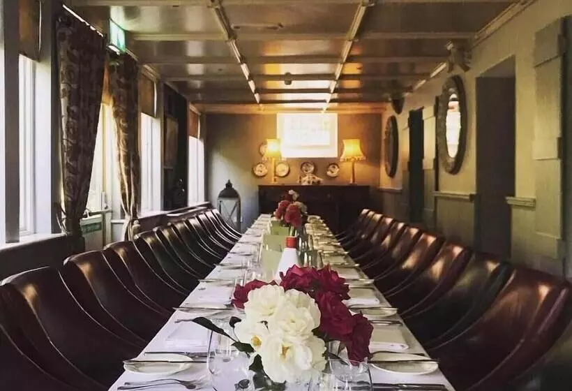 ホテル Step House