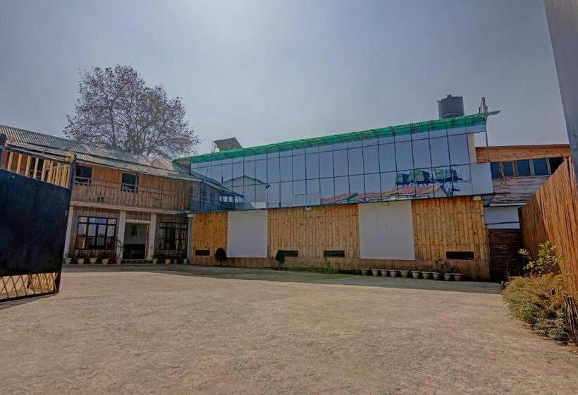 Hotel Treebo Omega Stay Inn