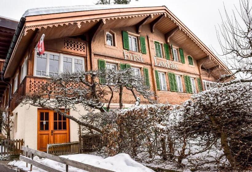 تختخواب و صبحانه First Lodge