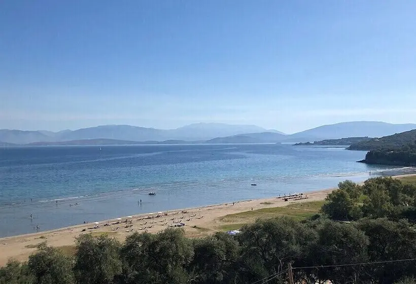 Philippos Kassiopi Apartments