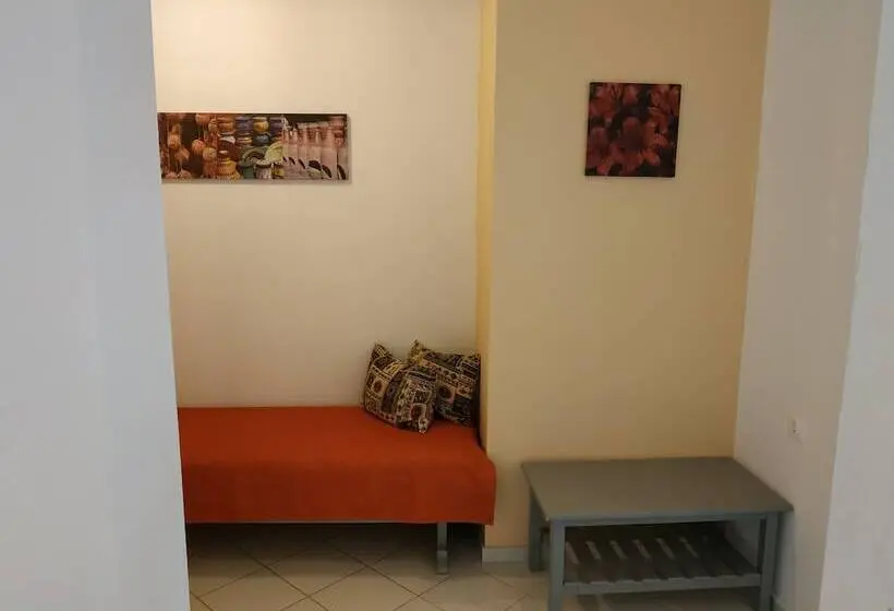 Renia Studios