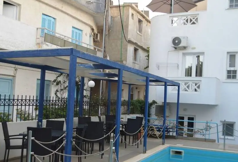 Renia Studios