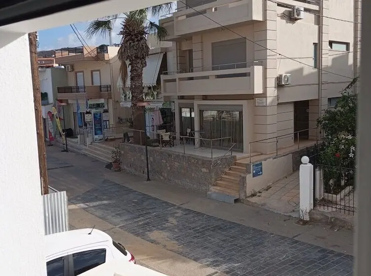 Renia Studios